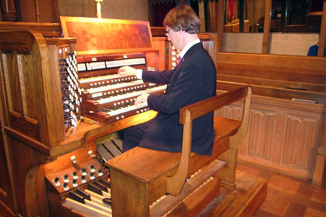 Jean-Pierre Steijvers performing in Wesley Methodist Church